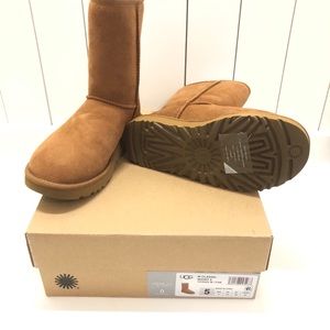 UGG Boots  Classic Short II Chestnut